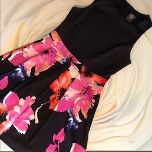 Vince Camuto dress size 8 with pockets